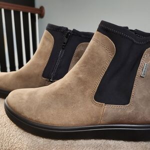 ECCO Women's Babbett Boot SIZE 6.5---BRAND NEW